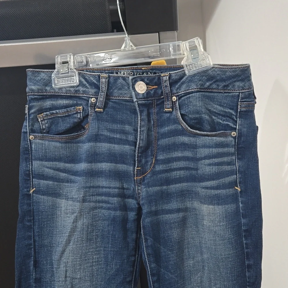 American Eagle Outfitters super stretch women's blue jeans size 6